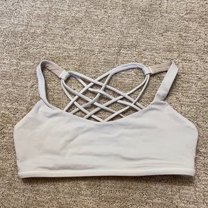 Lululemon Free to be wild Bra Size 8 White